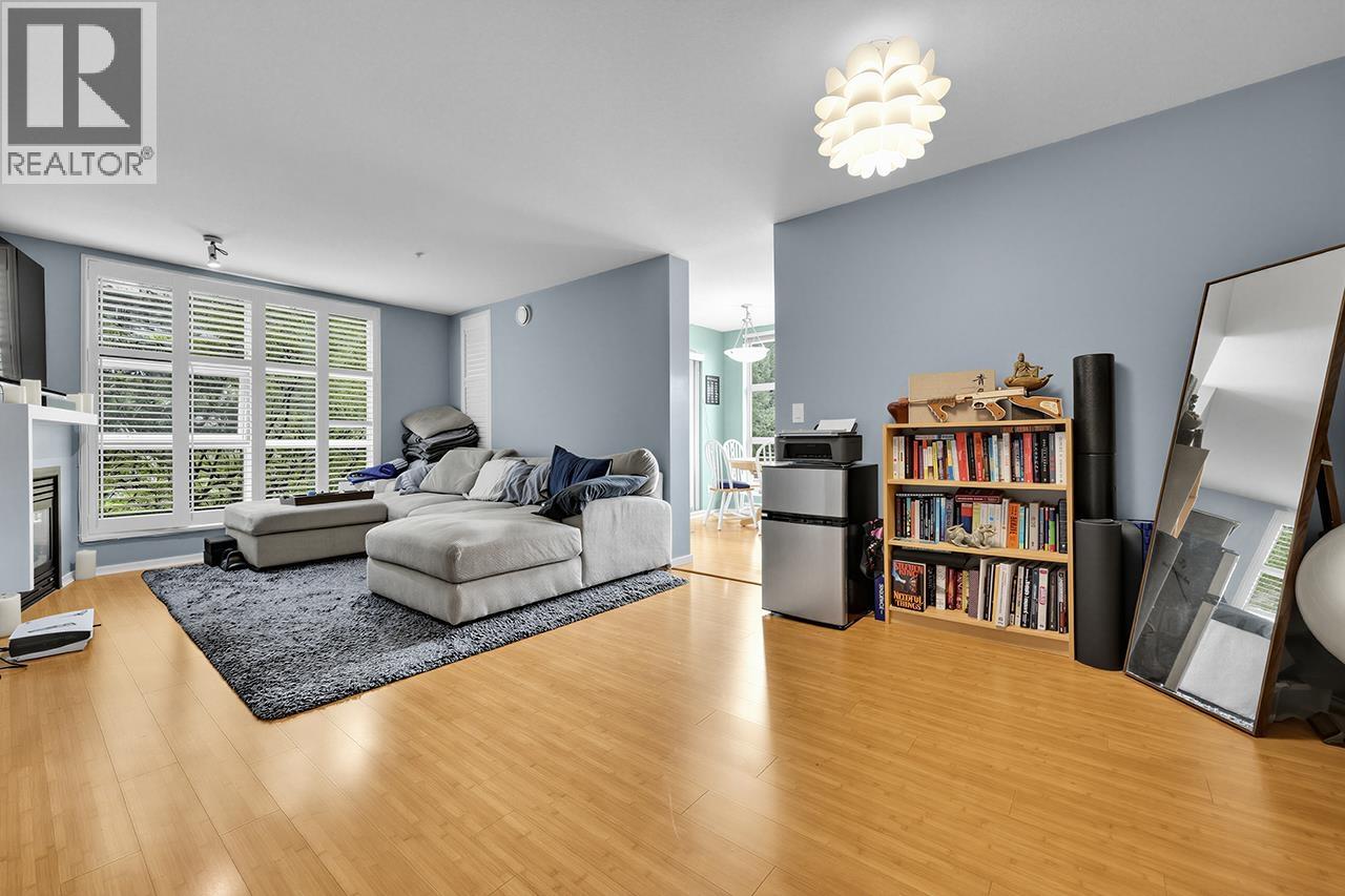 403 9339 University Crescent Property Photo 5