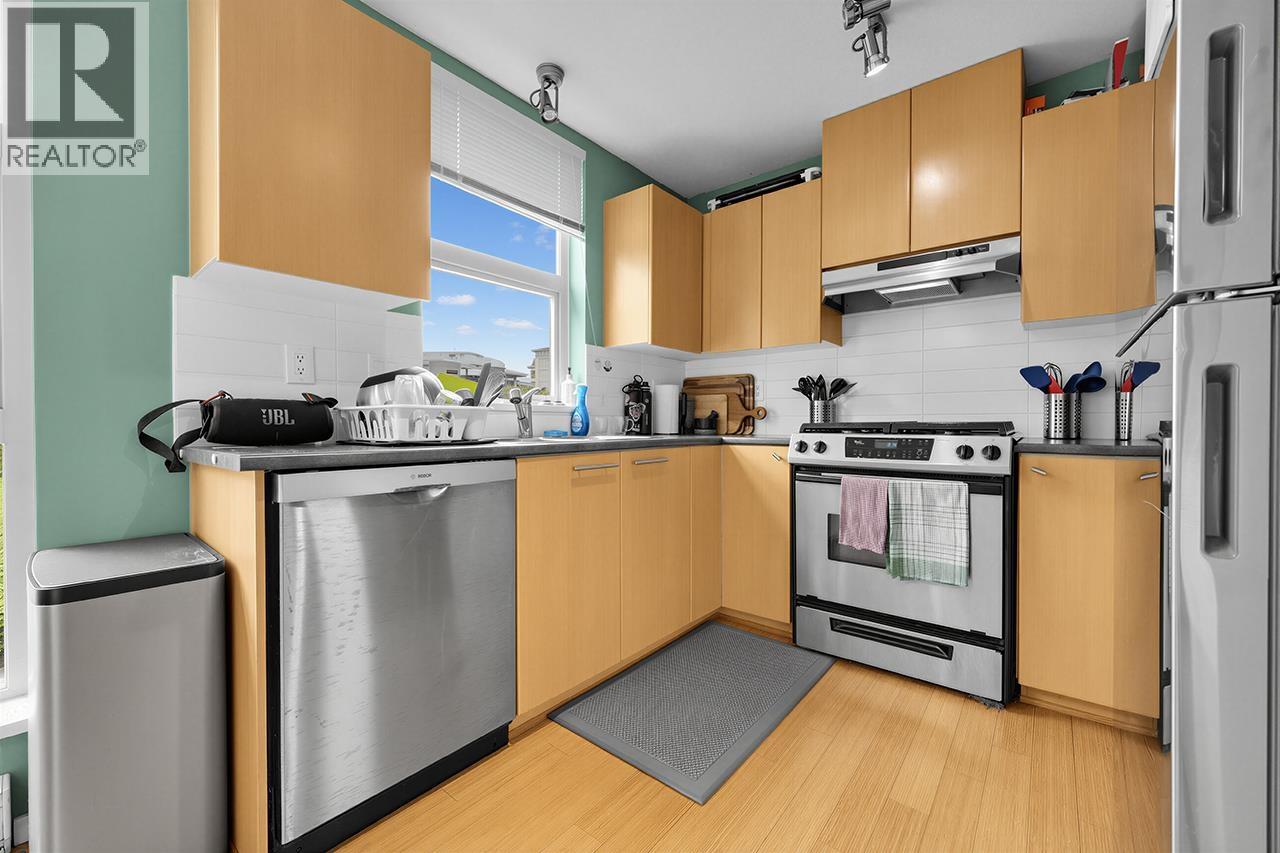 403 9339 University Crescent Property Photo 11