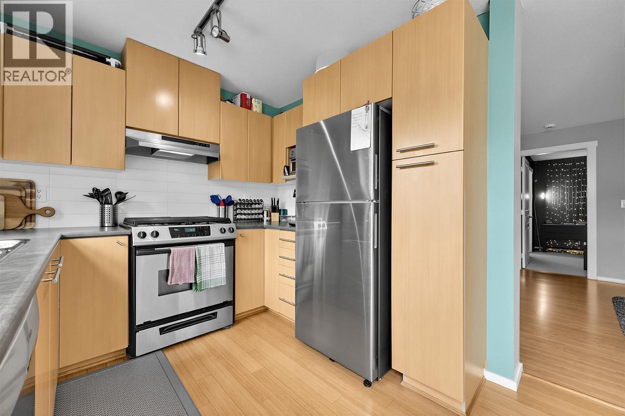 403 9339 University Crescent Property Photo 12