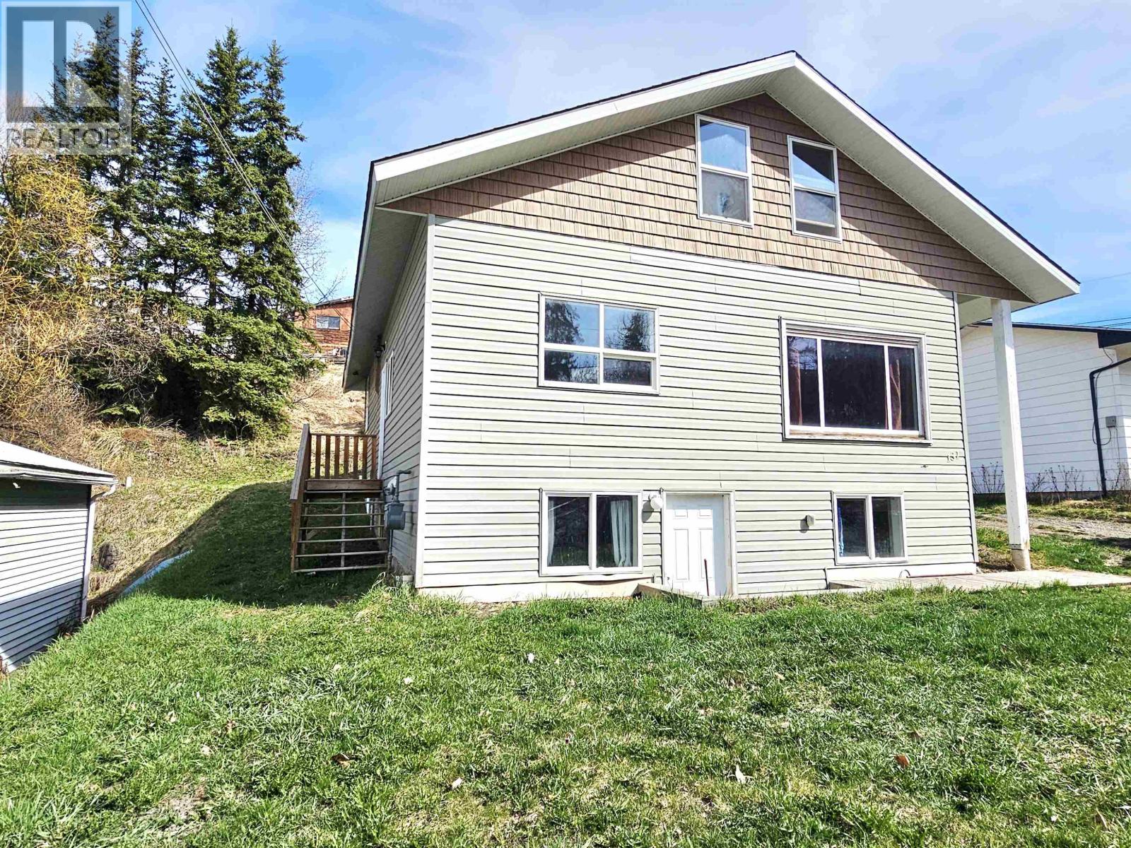 131 6th Avenue Property Photo 4