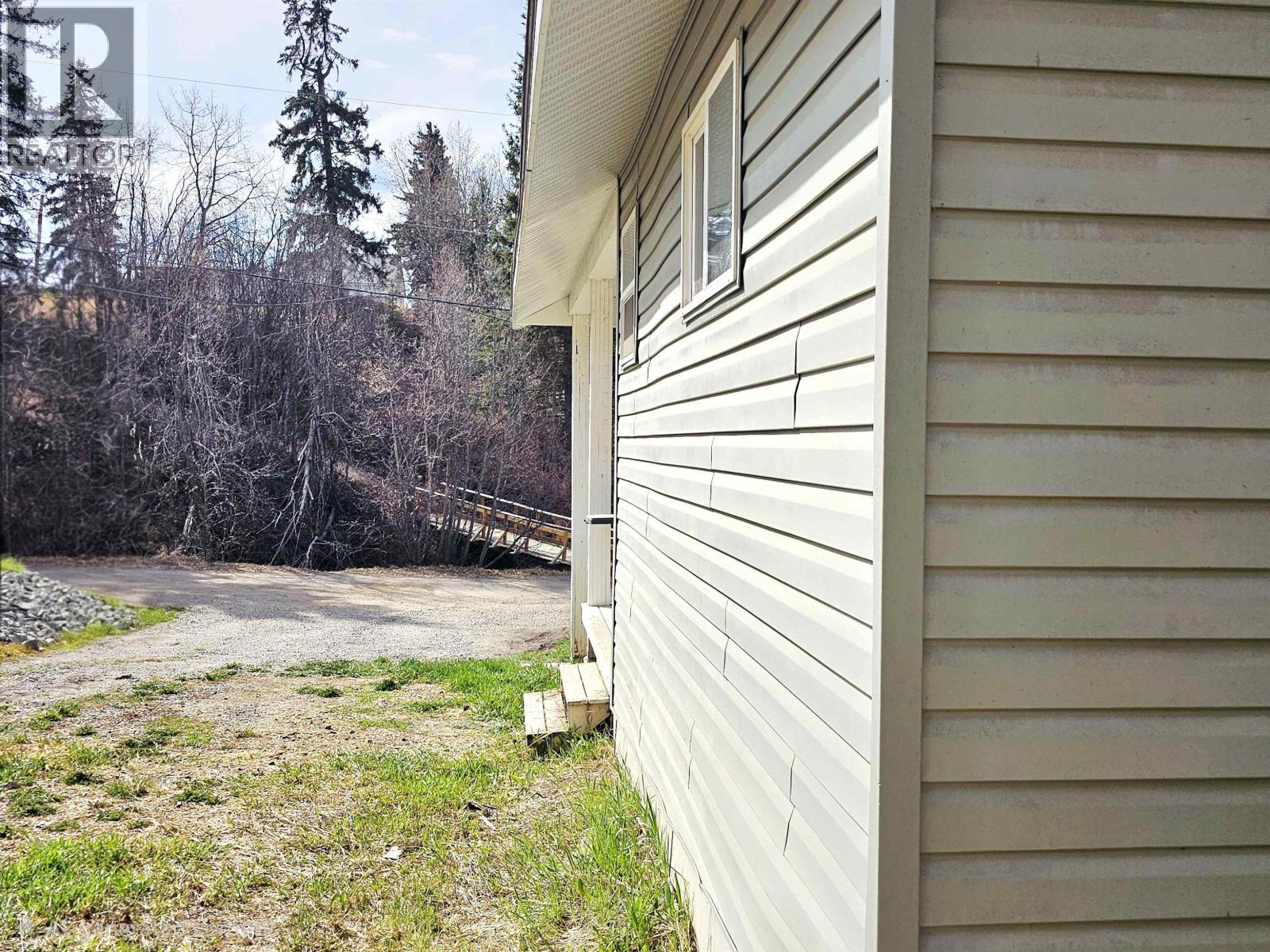 131 6th Avenue Property Photo 5