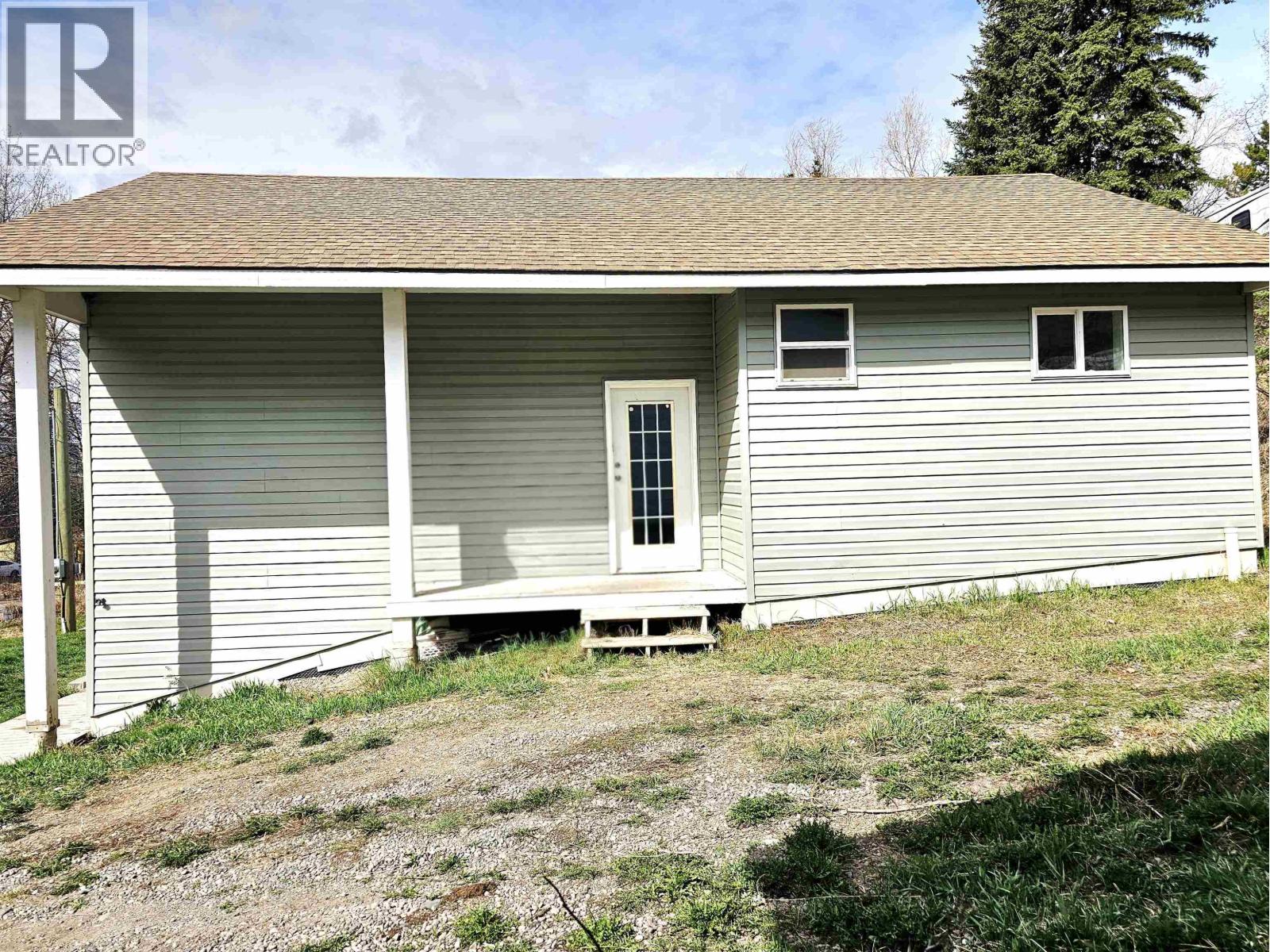 131 6th Avenue Property Photo 7