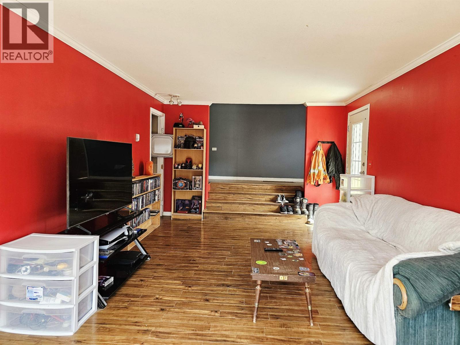 131 6th Avenue Property Photo 14