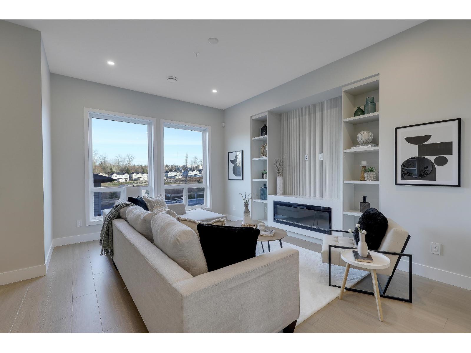 7734 196 Street Property Photo 12