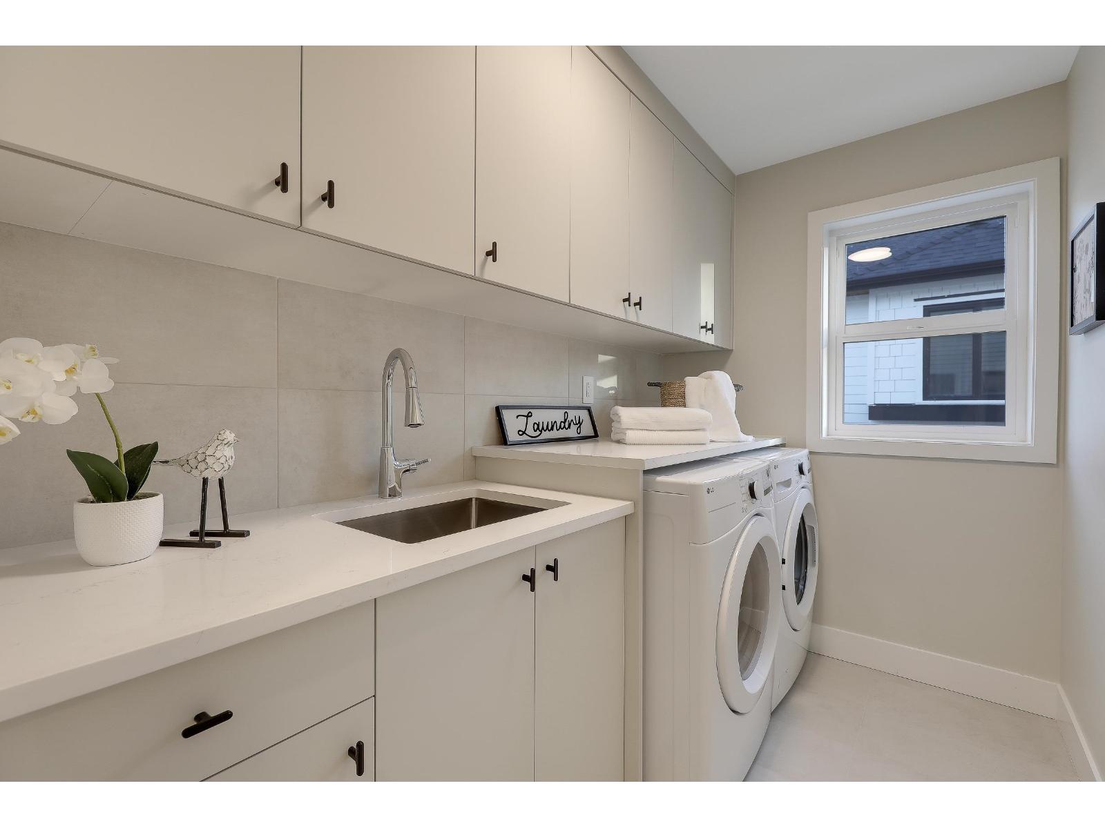 7734 196 Street Property Photo 27