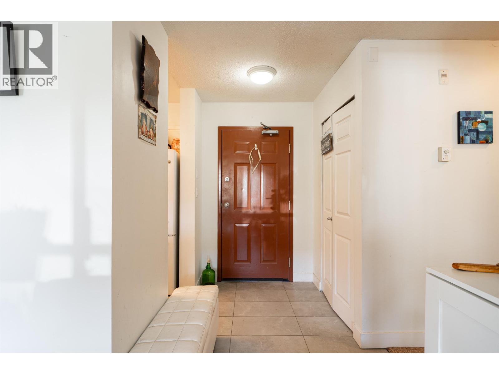 207 223 Mountain Highway Property Photo 2