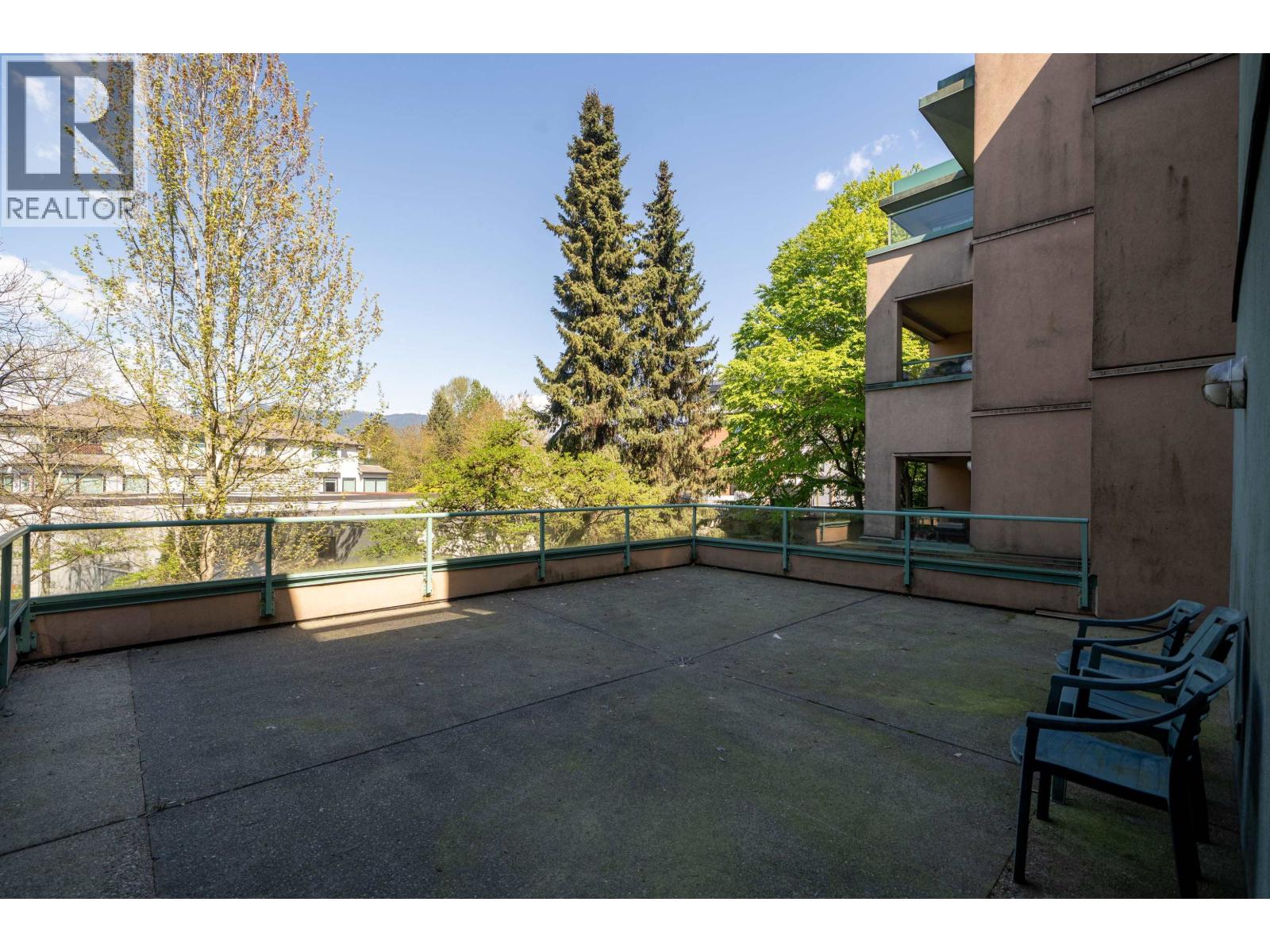 207 223 Mountain Highway Property Photo 13
