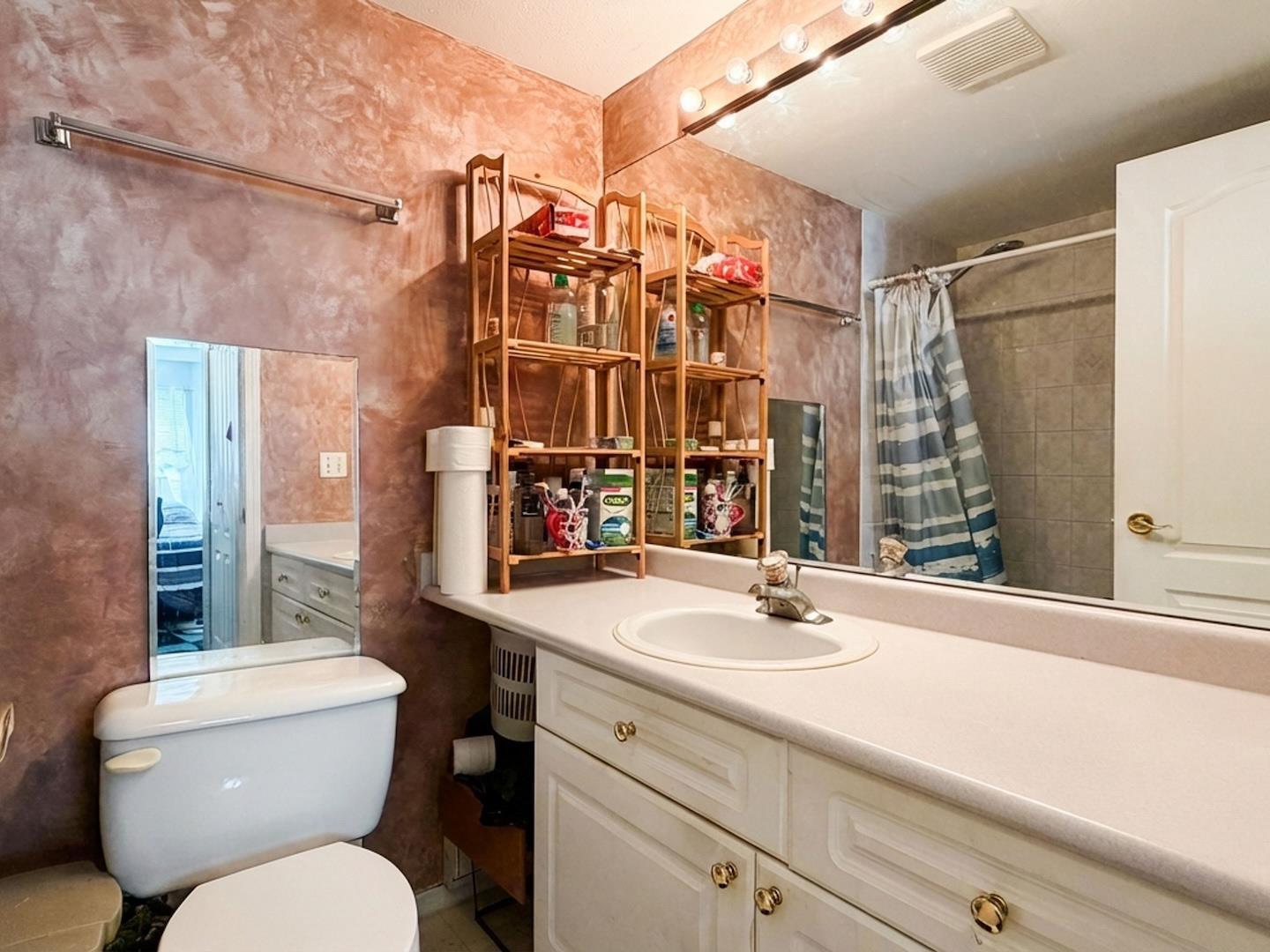 307 9942 151 Street Property Photo 13