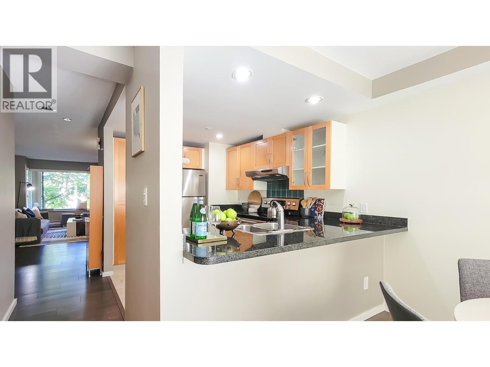3167 Laurel Street Property Photo 11