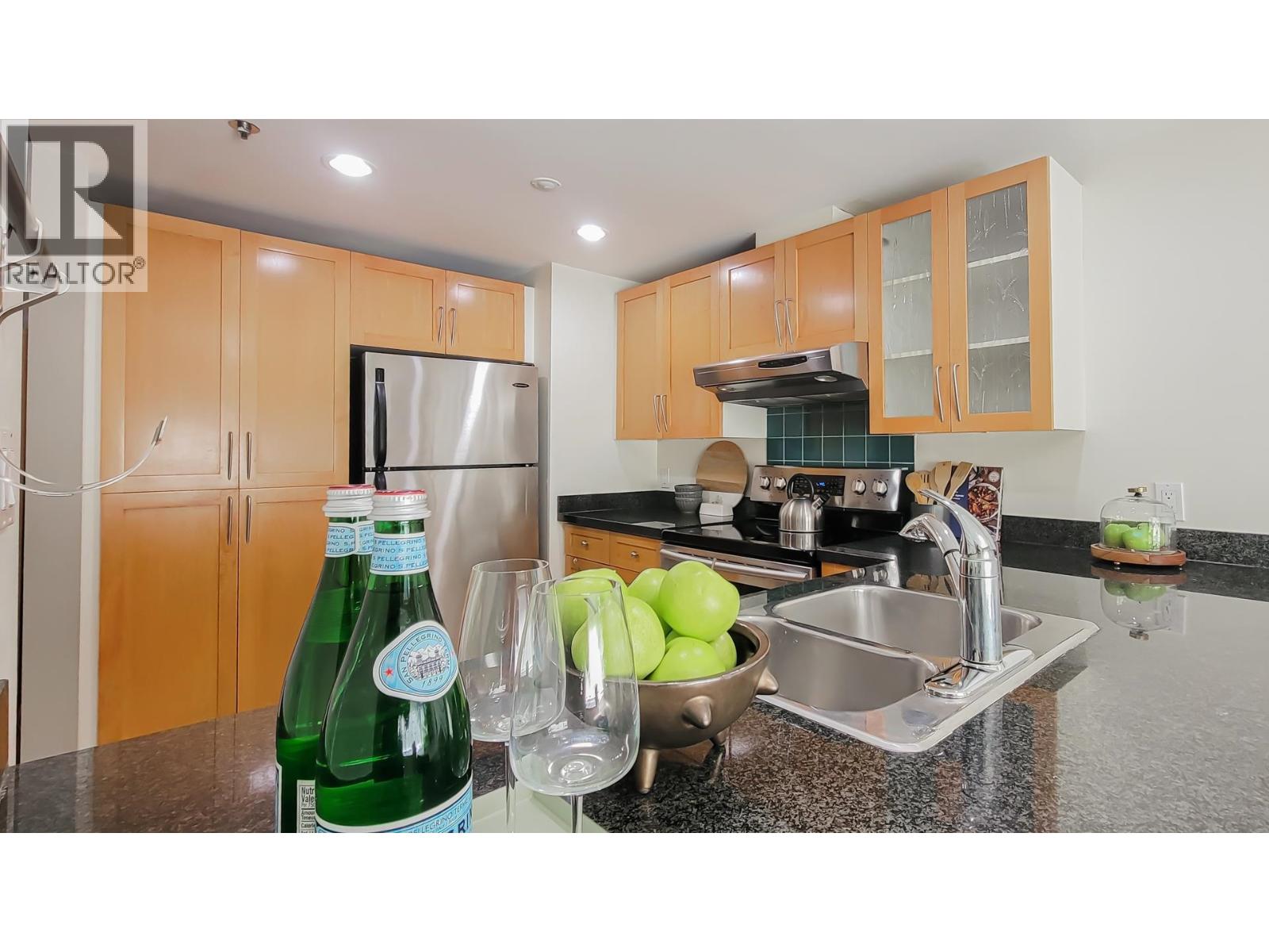 3167 Laurel Street Property Photo 12