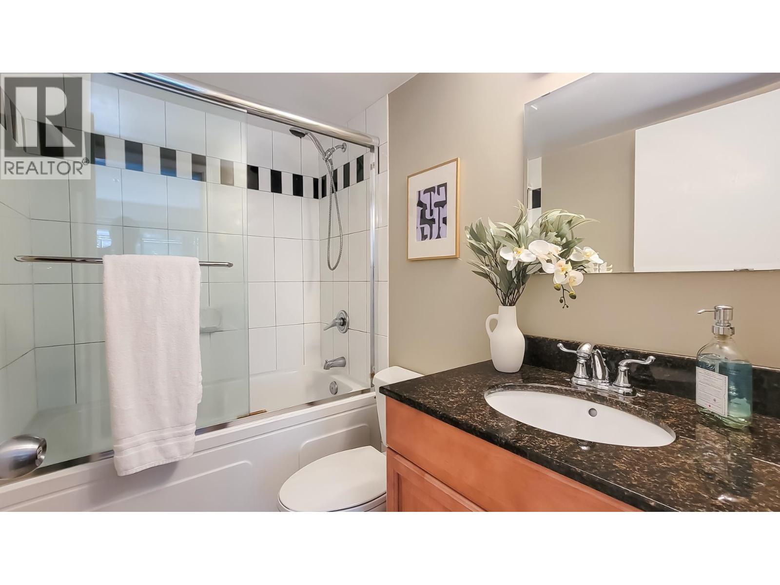 3167 Laurel Street Property Photo 23