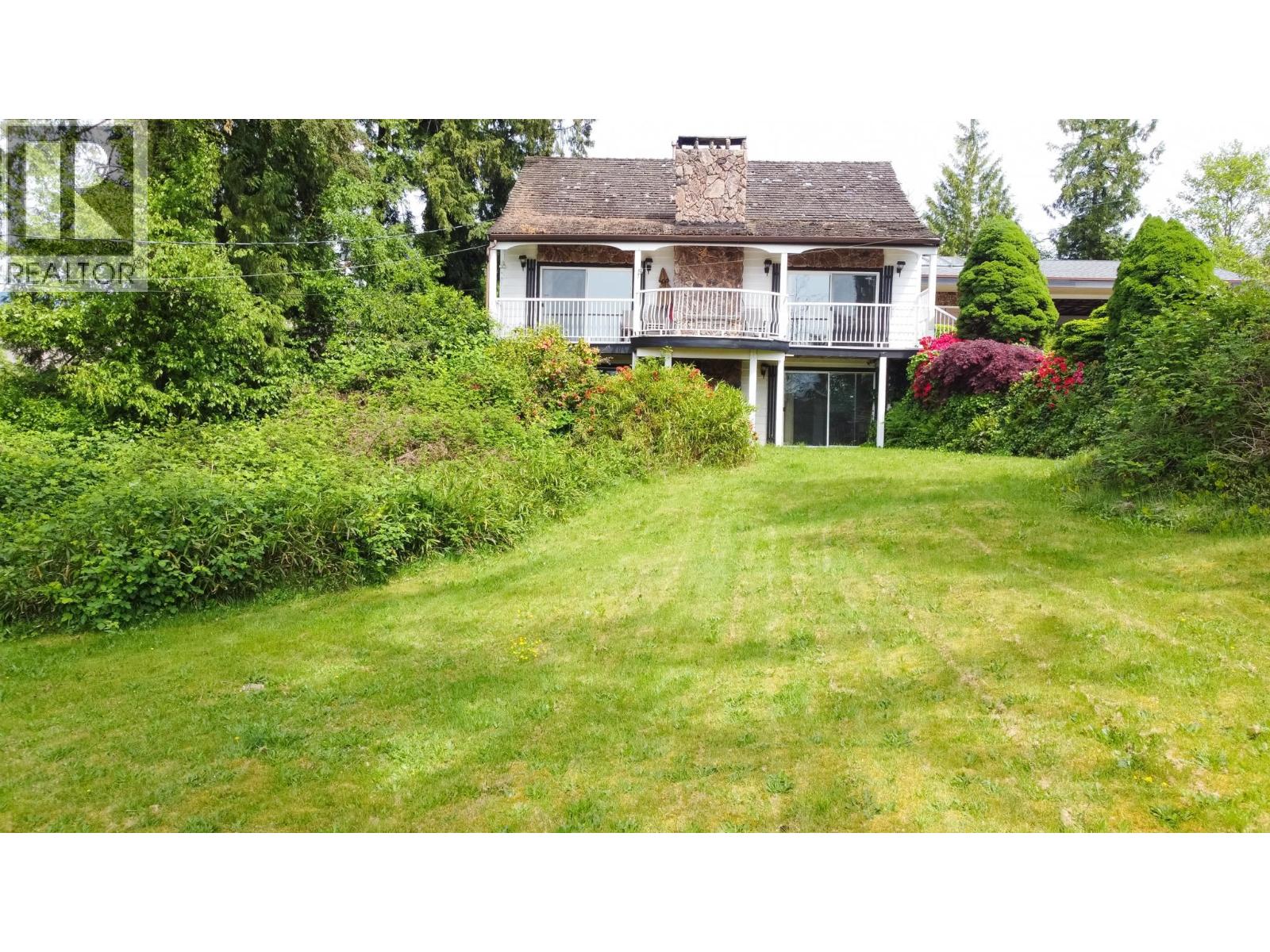 3417 E Roxton Avenue Property Photo 3