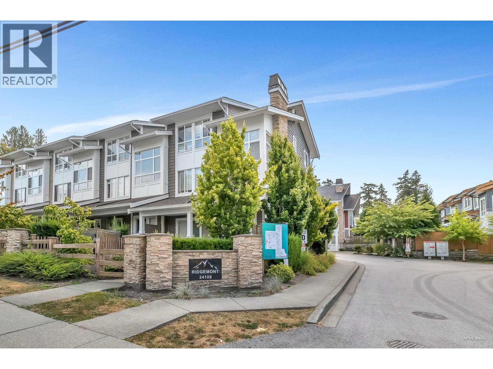 2 24108 104 AVENUE Property Photo 1