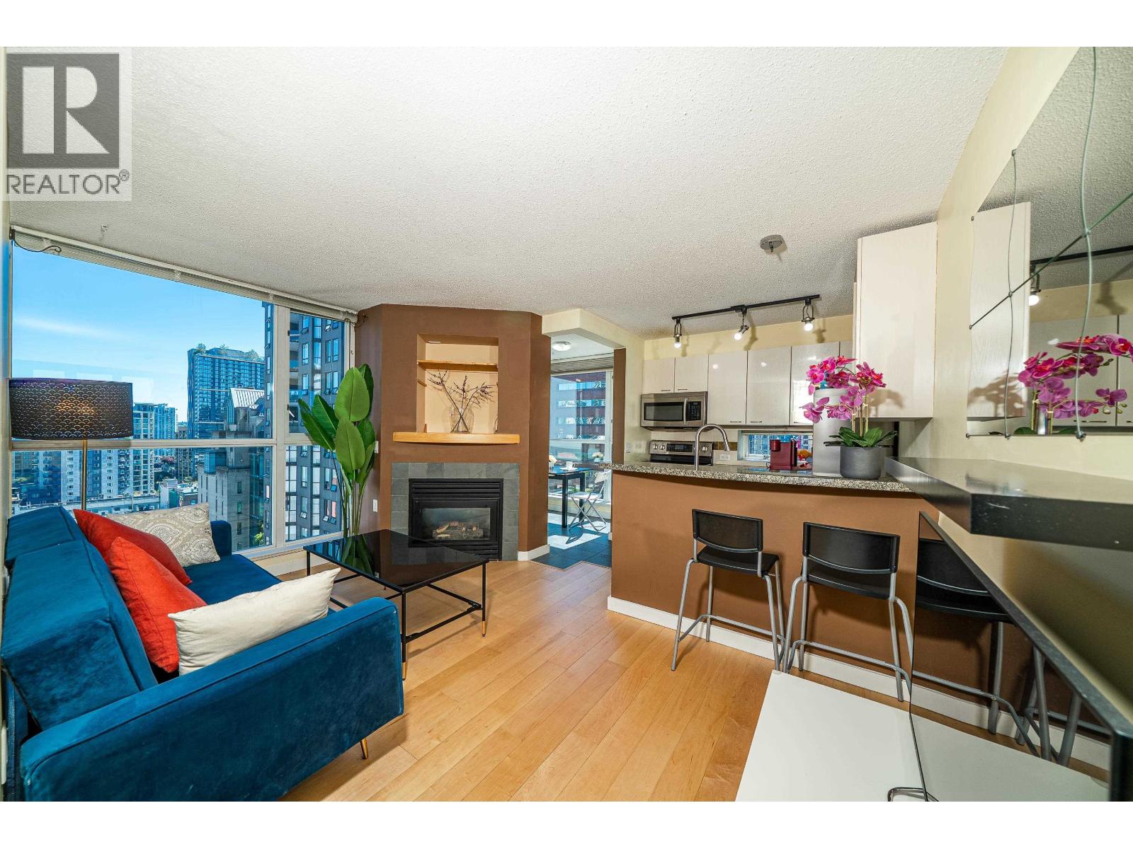 1509 1068 Hornby Street Property Photo 3