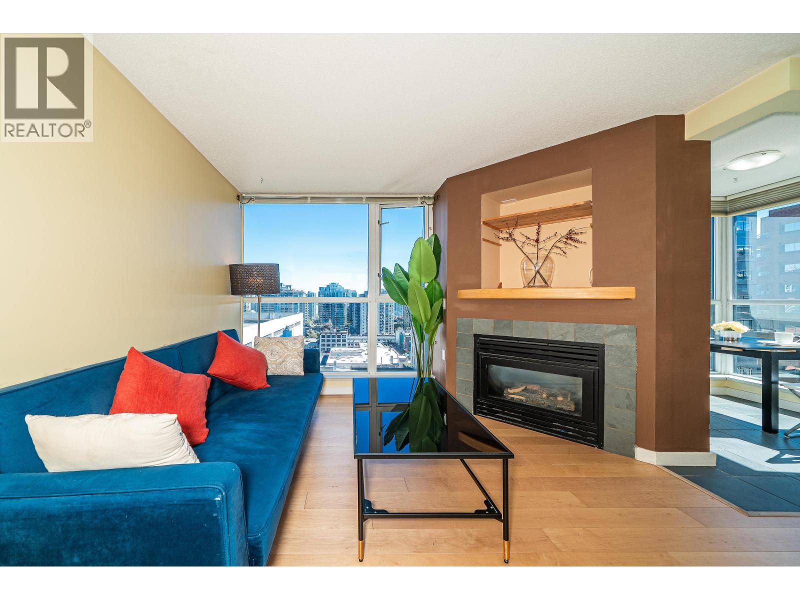 1509 1068 Hornby Street Property Photo 4