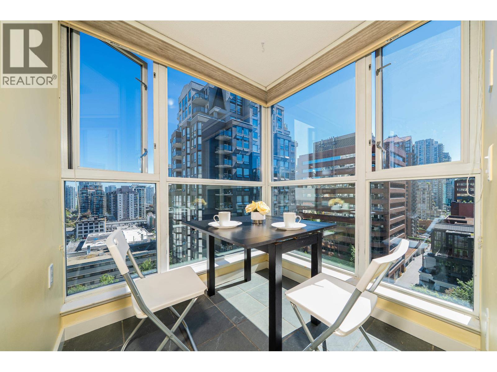 1509 1068 Hornby Street Property Photo 11