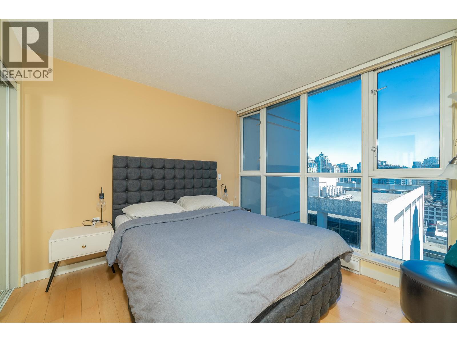 1509 1068 Hornby Street Property Photo 17