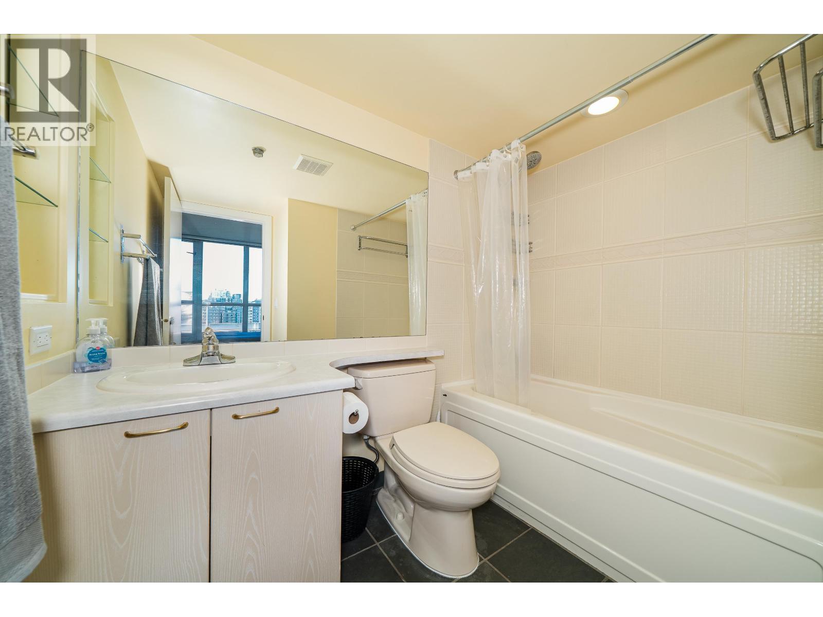 1509 1068 Hornby Street Property Photo 19