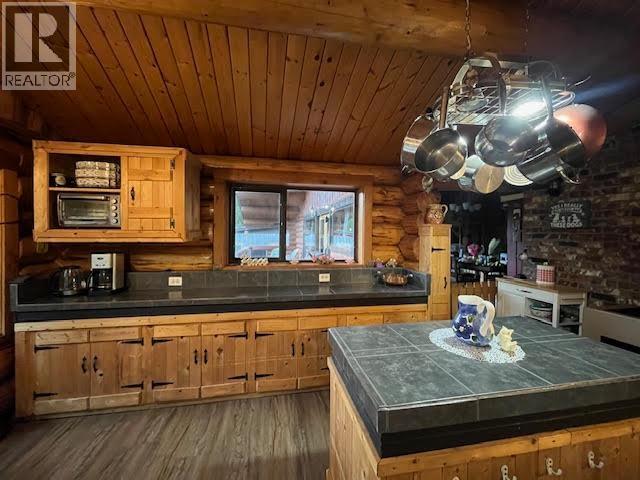 6006 Valleyview Drive Property Photo 11