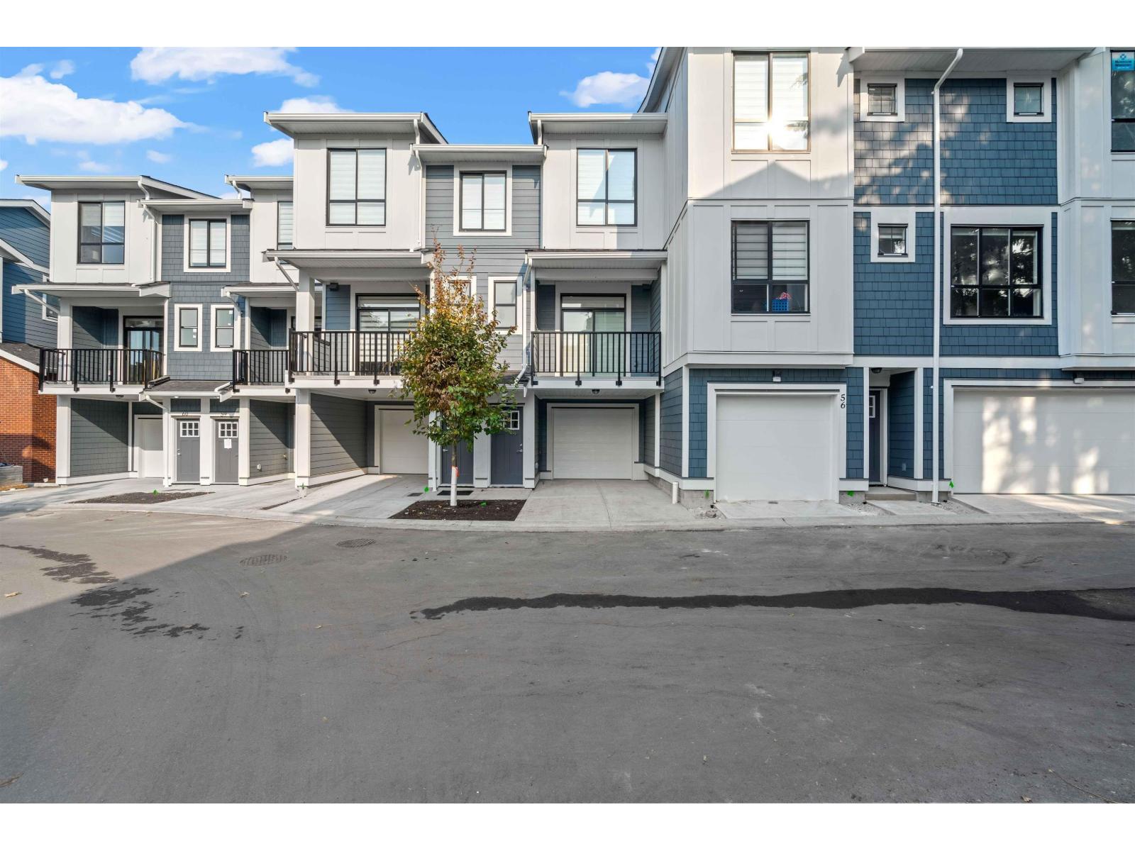 57 11556 72a Avenue Property Photo 2