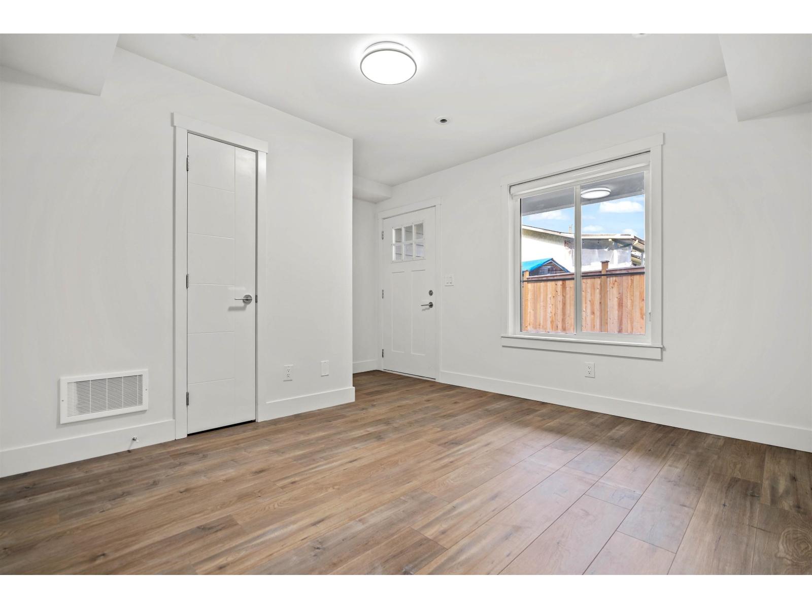 57 11556 72a Avenue Property Photo 23