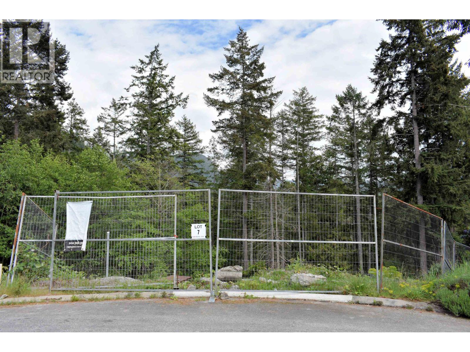 7 4622 Sinclair Bay Road Property Photo 6