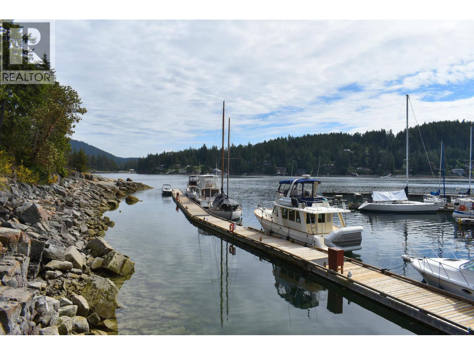 7 4622 Sinclair Bay Road Property Photo 18