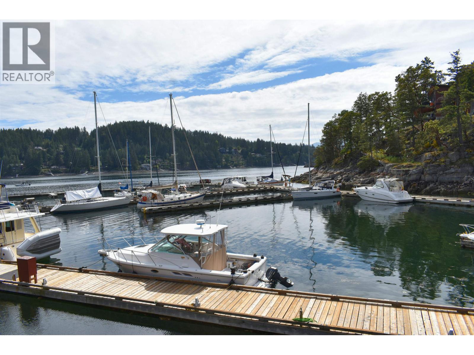 7 4622 Sinclair Bay Road Property Photo 19