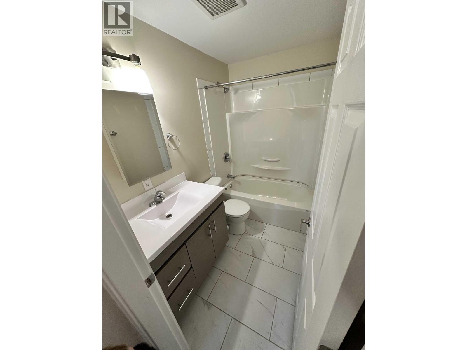 371 W Douglas Street Property Photo 20