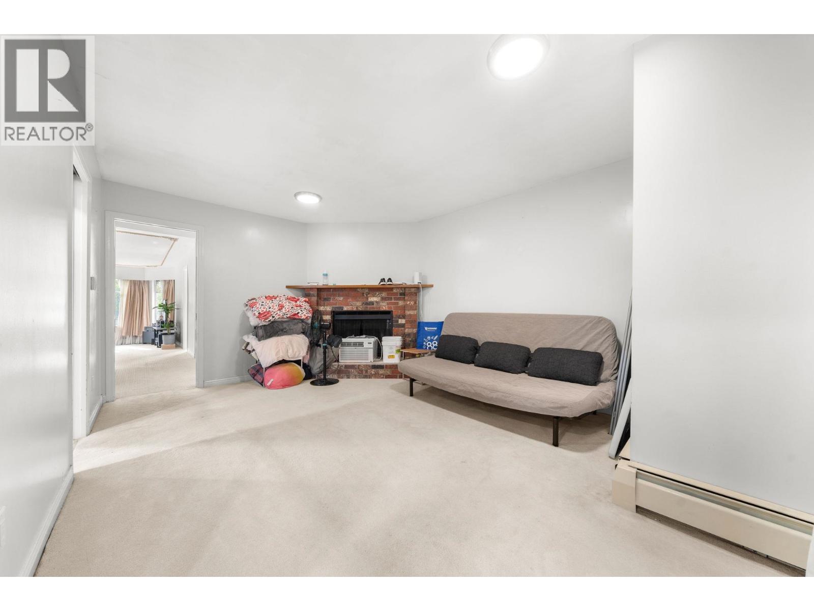 6070 Lanark Street Property Photo 14