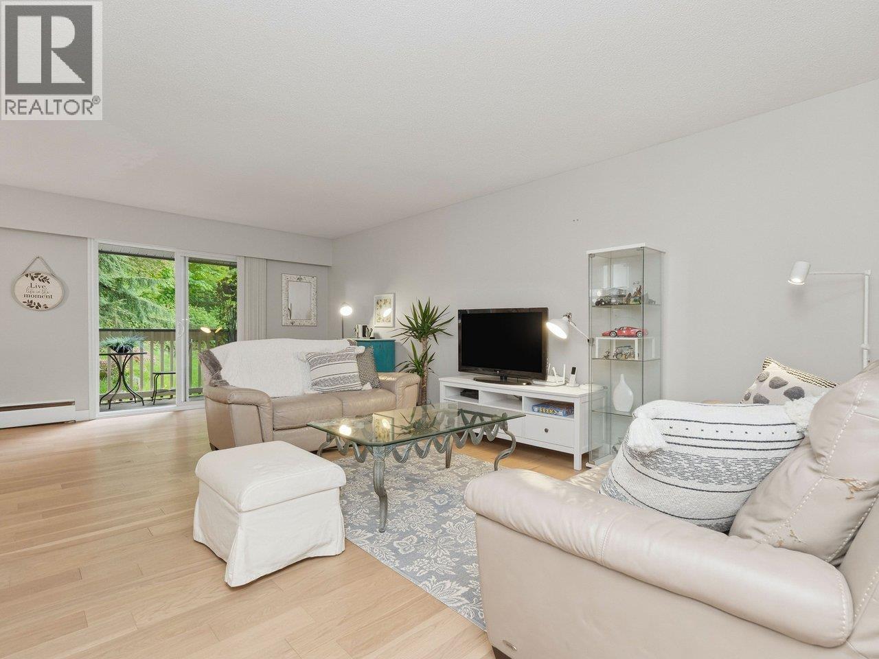 89 1052 Premier Street Property Photo 5