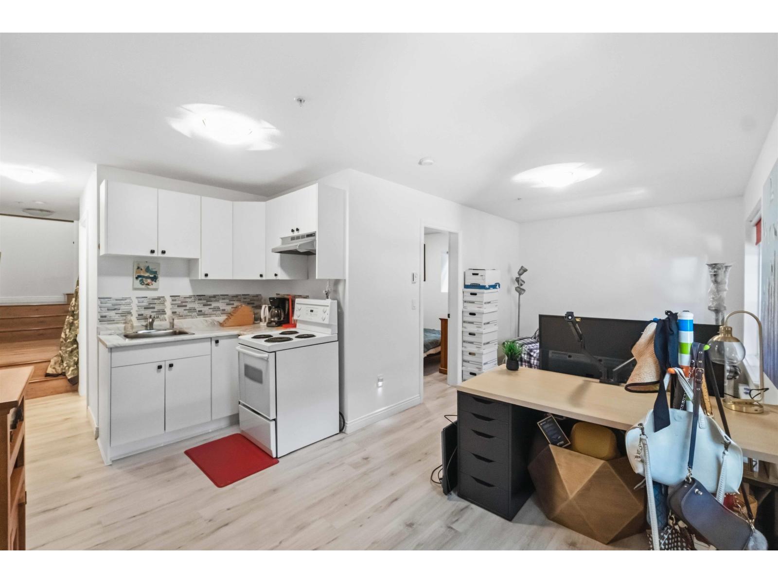 15544 Russell Avenue Property Photo 7