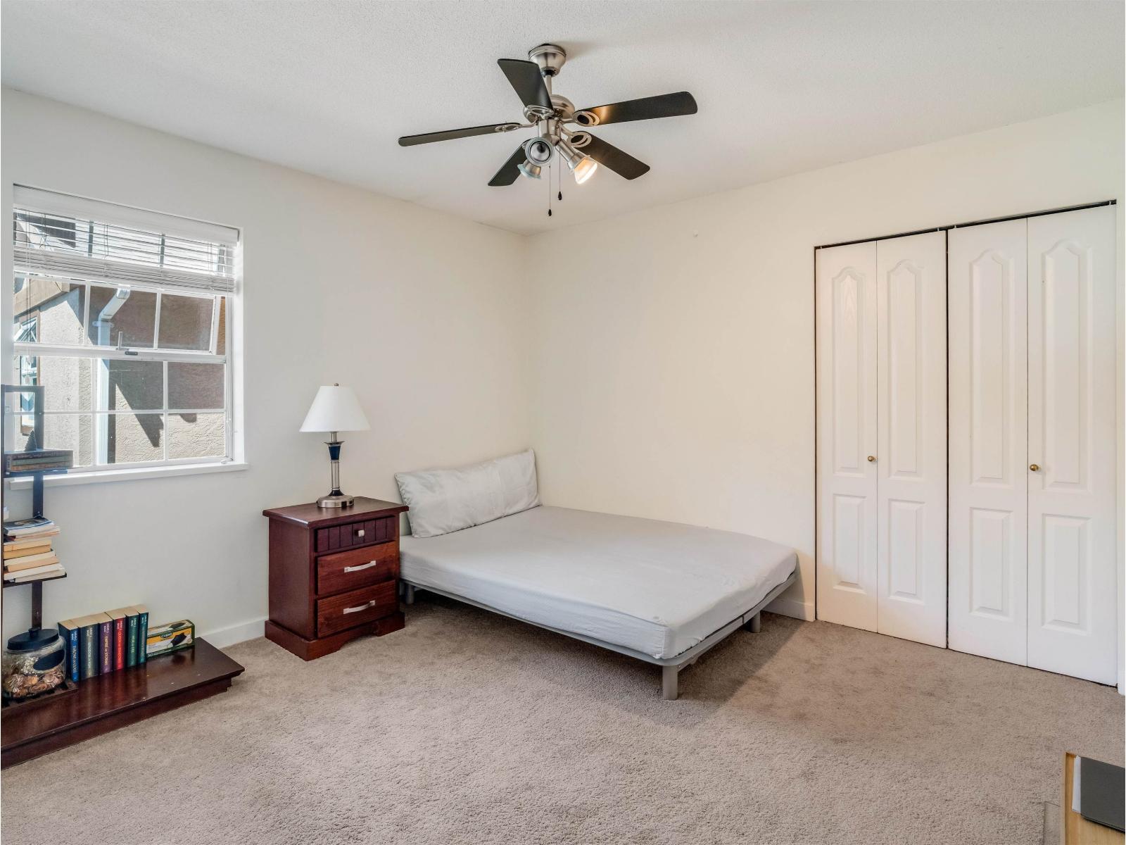 221 14861 98 Avenue Property Photo 10