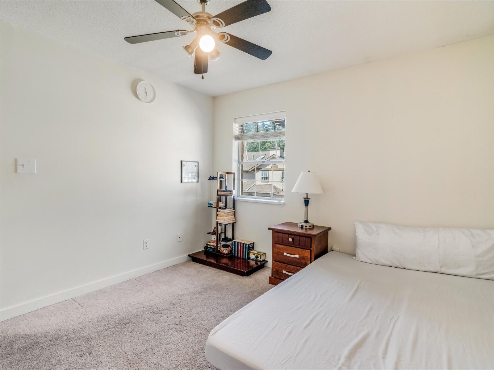 221 14861 98 Avenue Property Photo 11