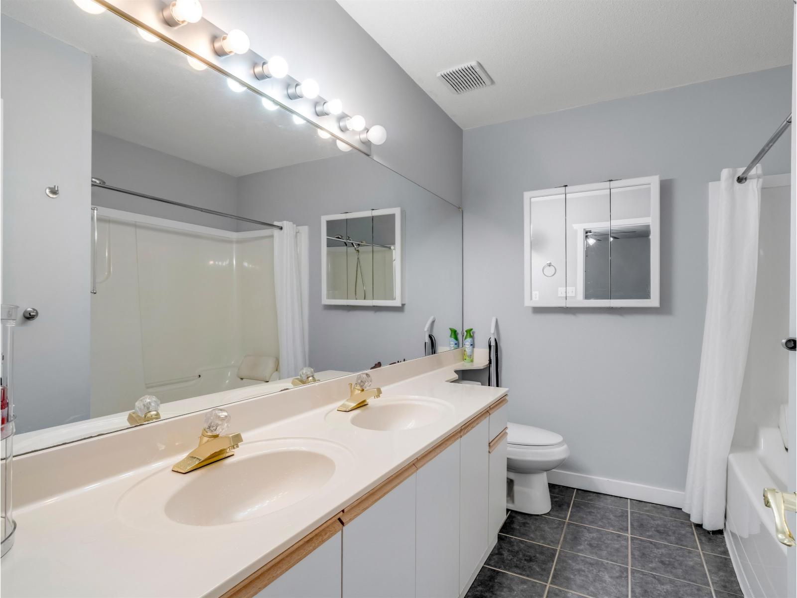 221 14861 98 Avenue Property Photo 15