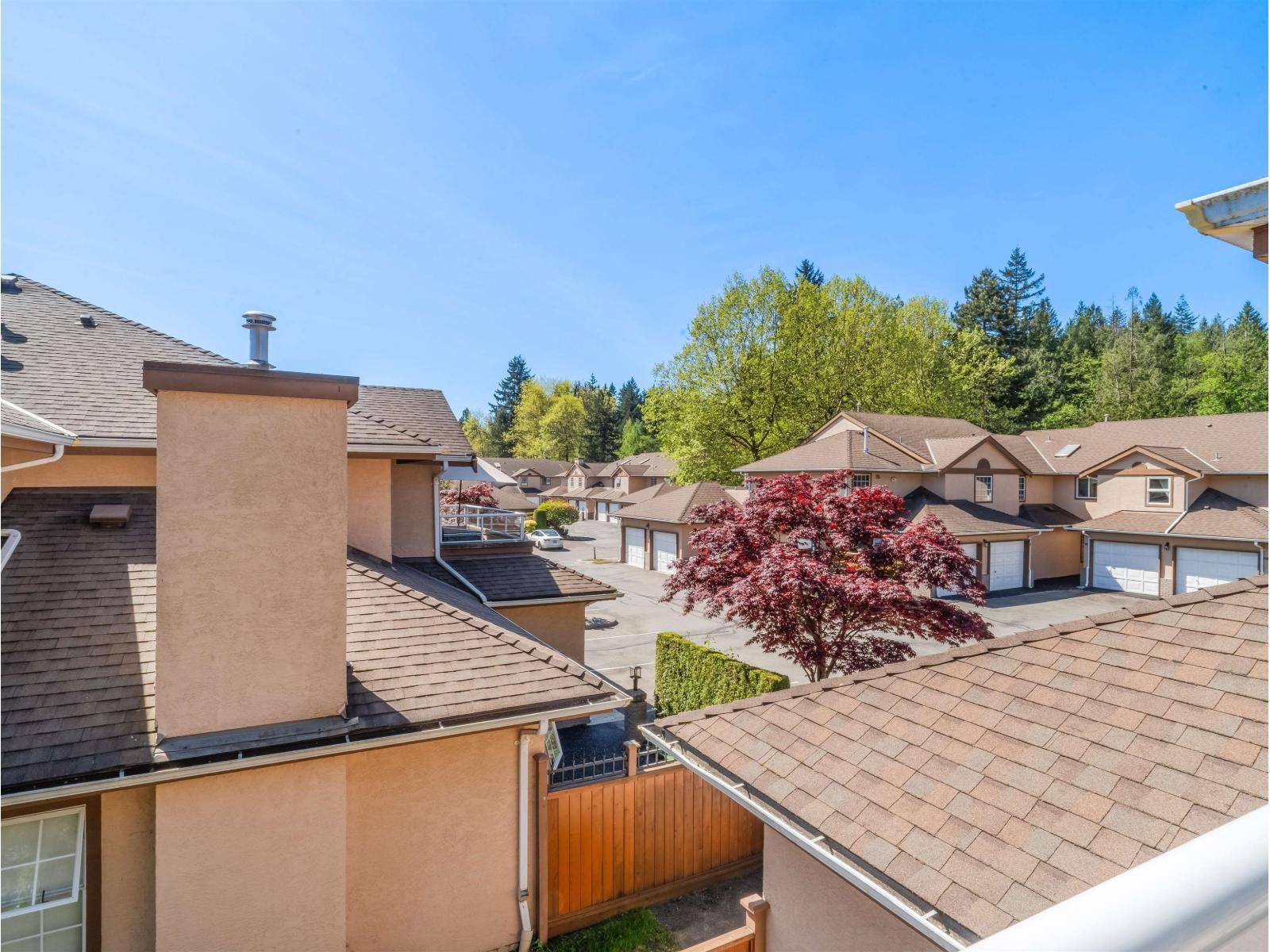 221 14861 98 Avenue Property Photo 22