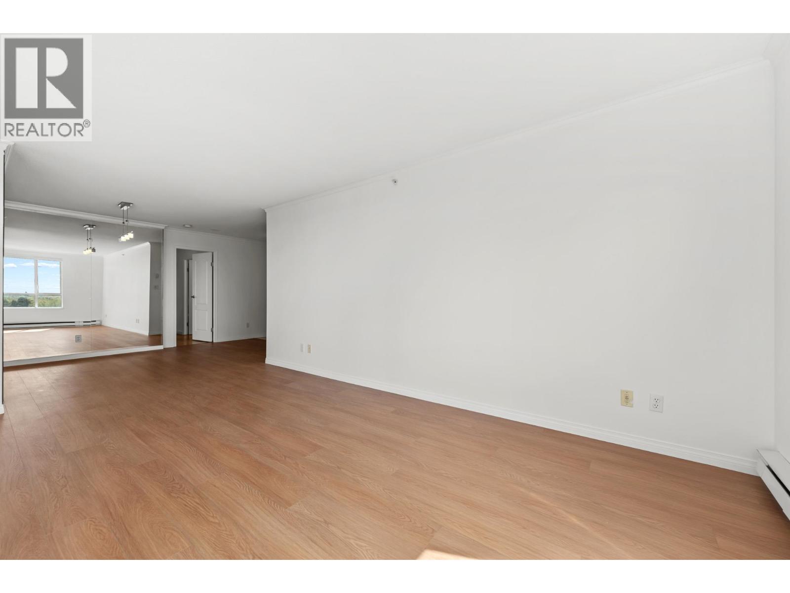1100 7680 Granville Avenue Property Photo 5
