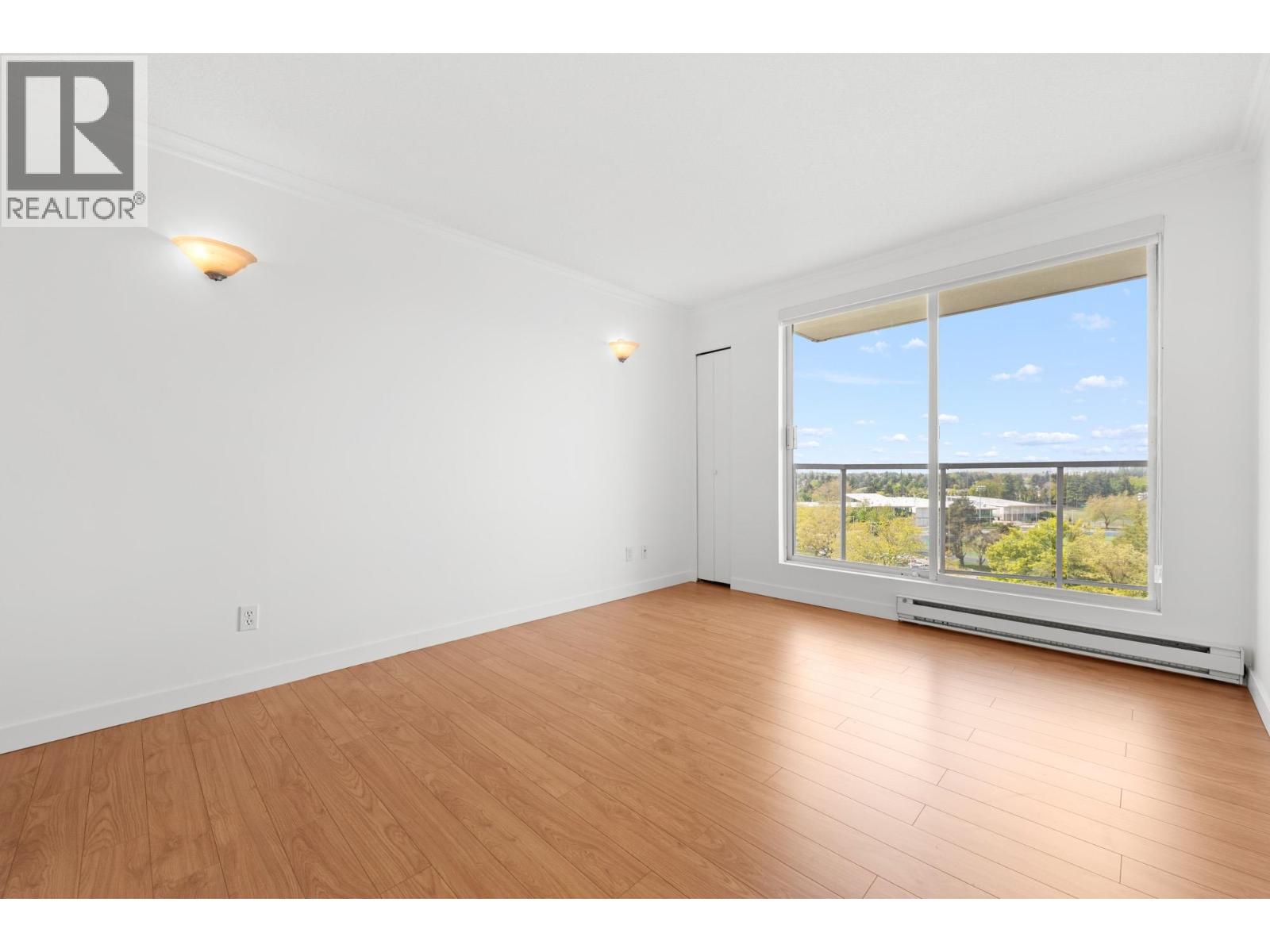 1100 7680 Granville Avenue Property Photo 9