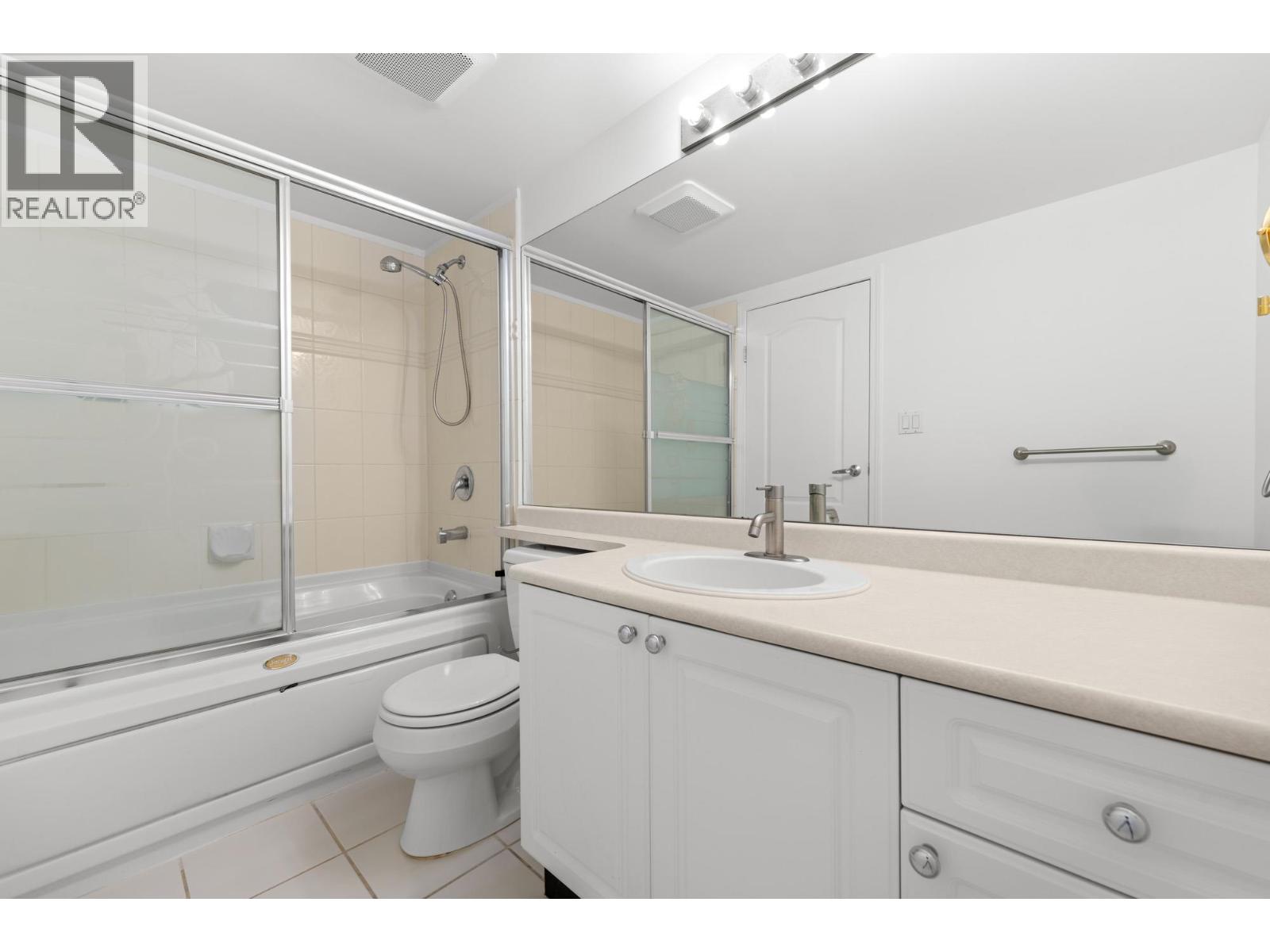 1100 7680 Granville Avenue Property Photo 12