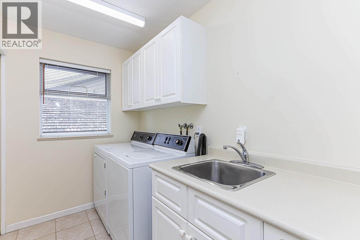 1254 Pacific Drive Property Photo 21
