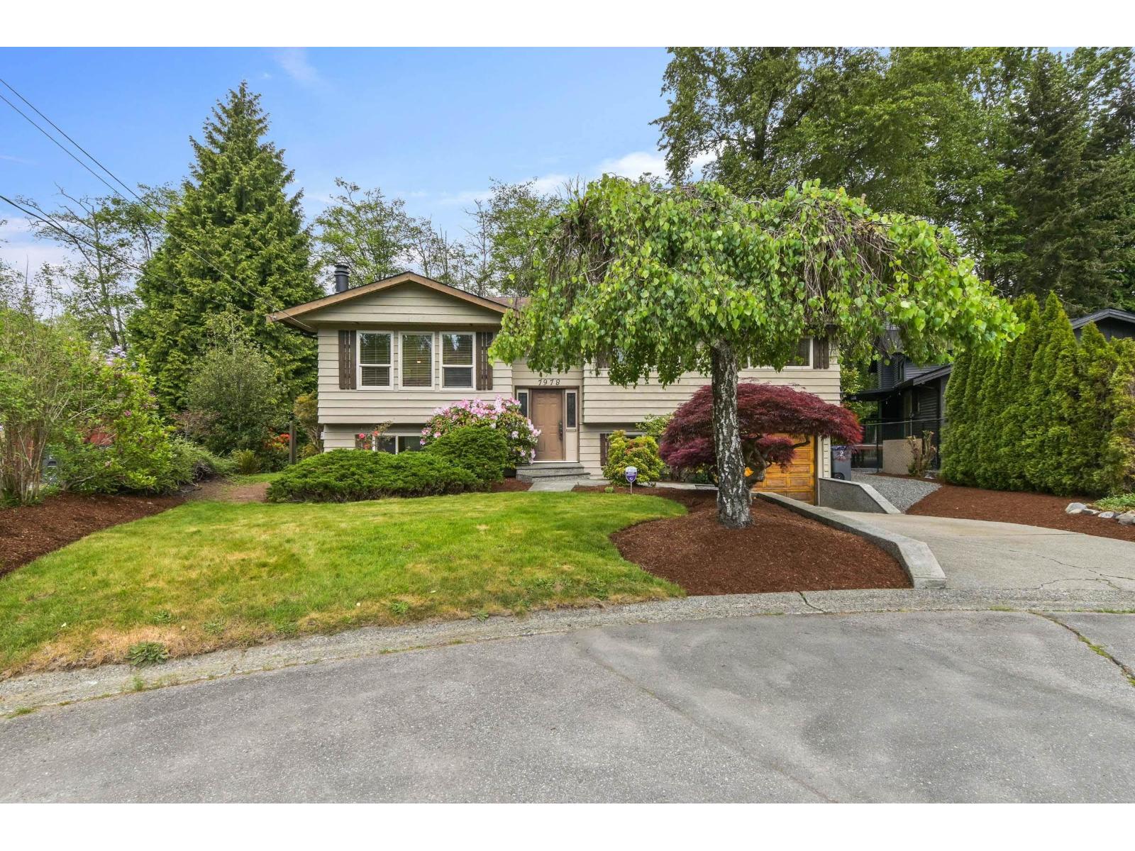 7978 141a Street Property Photo 3