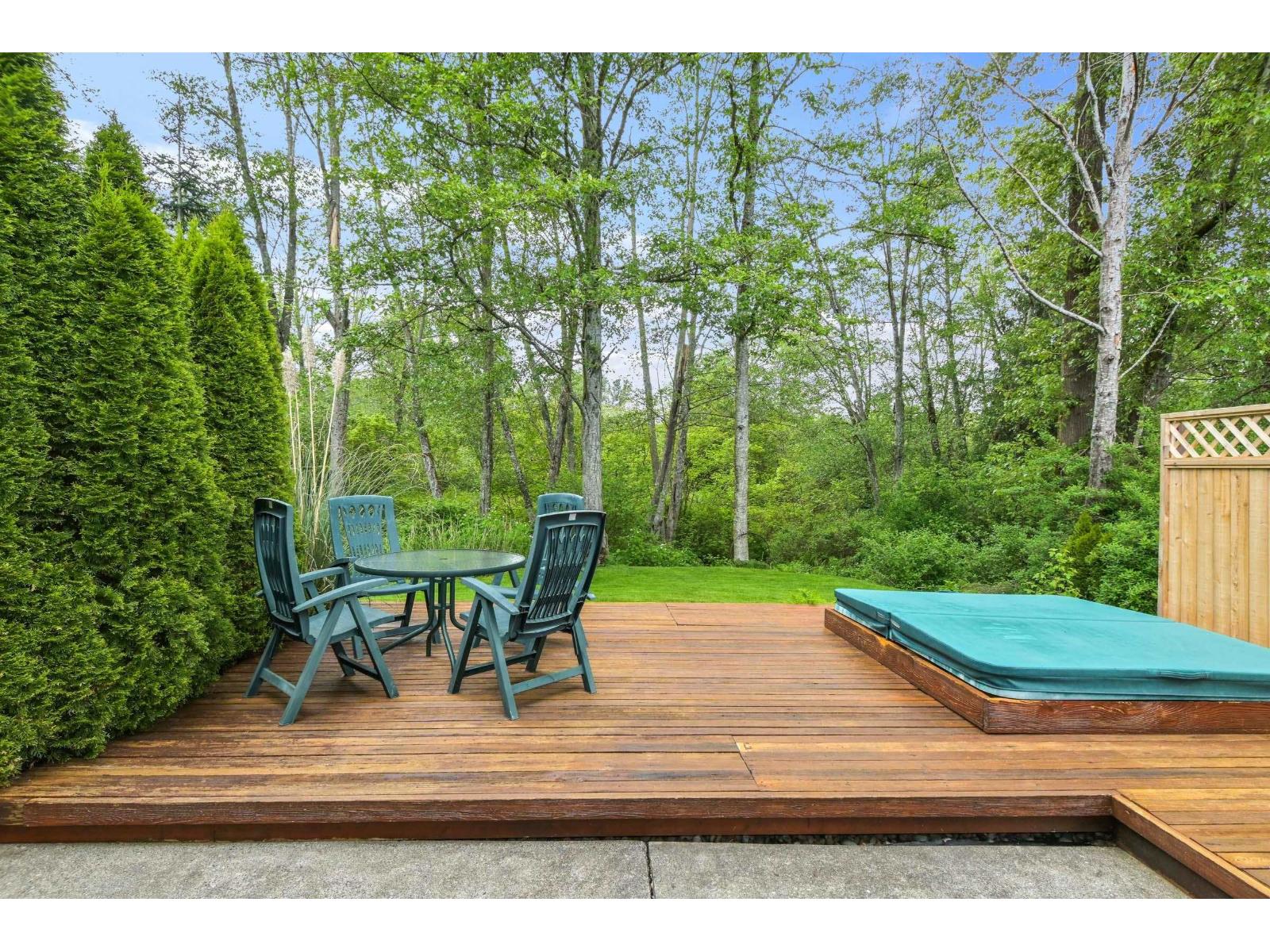 7978 141a Street Property Photo 6