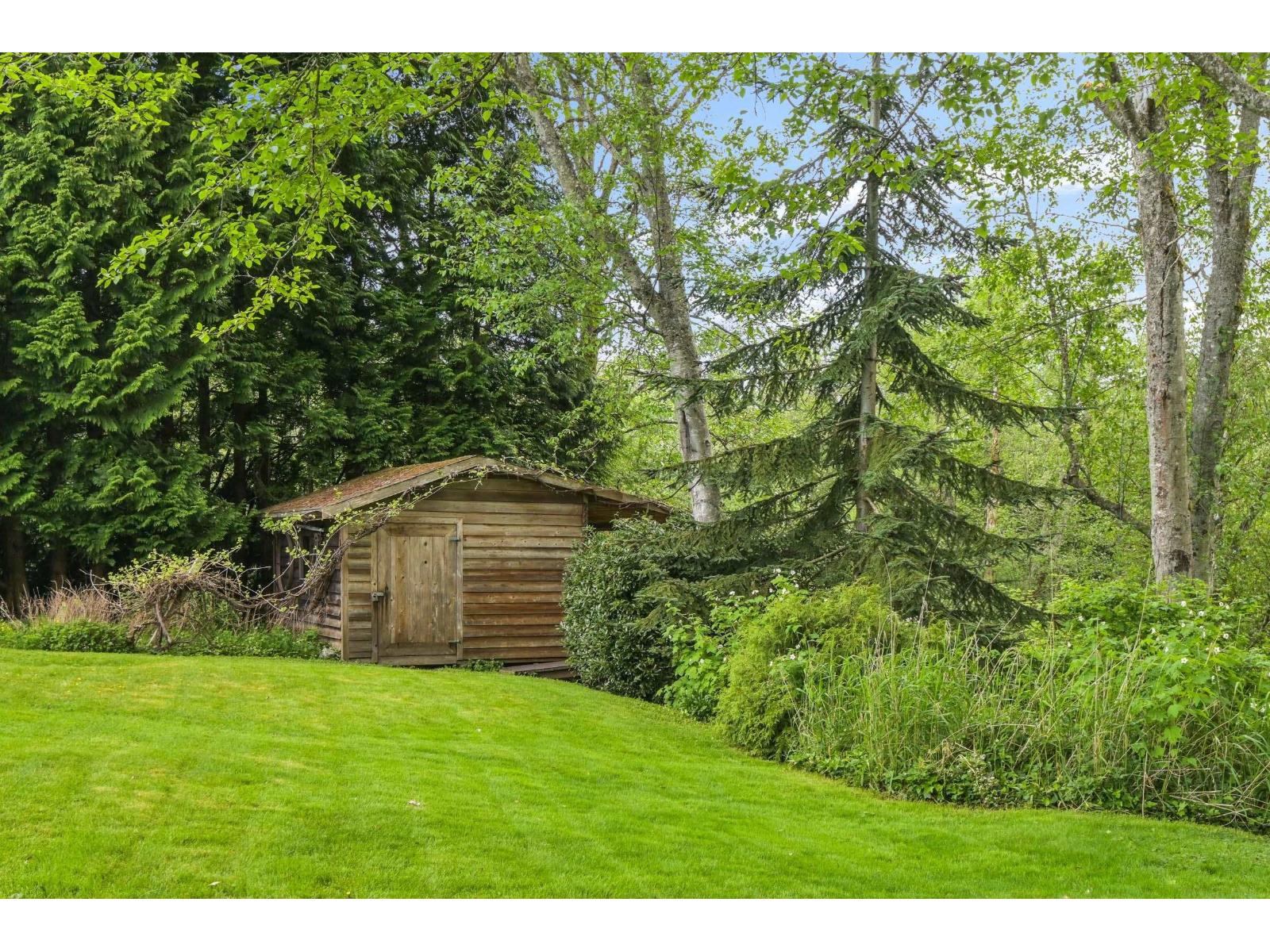 7978 141a Street Property Photo 8