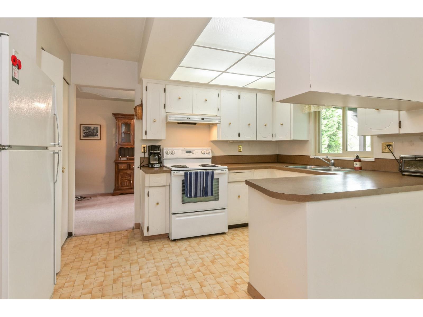 7978 141a Street Property Photo 14