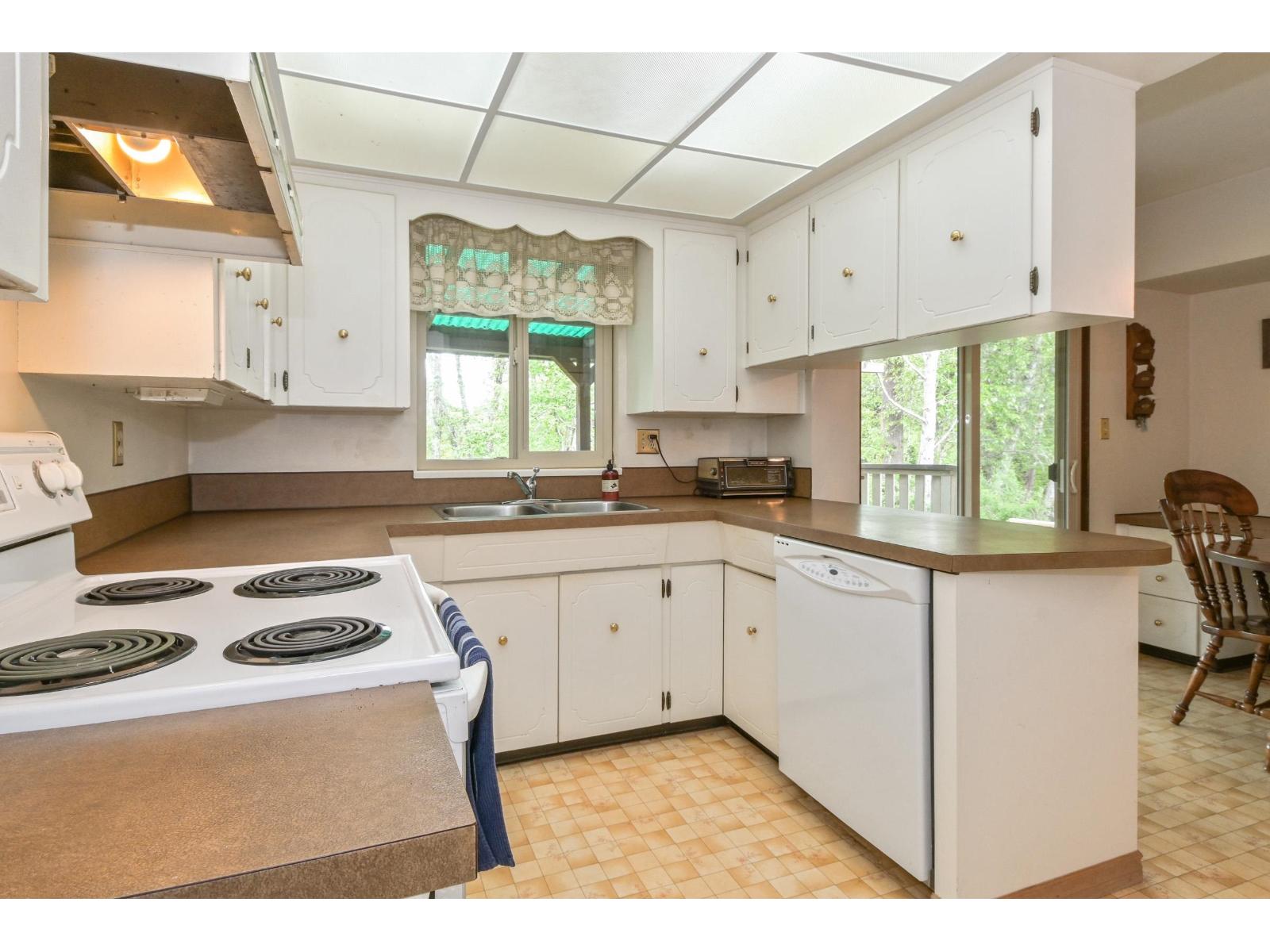 7978 141a Street Property Photo 15
