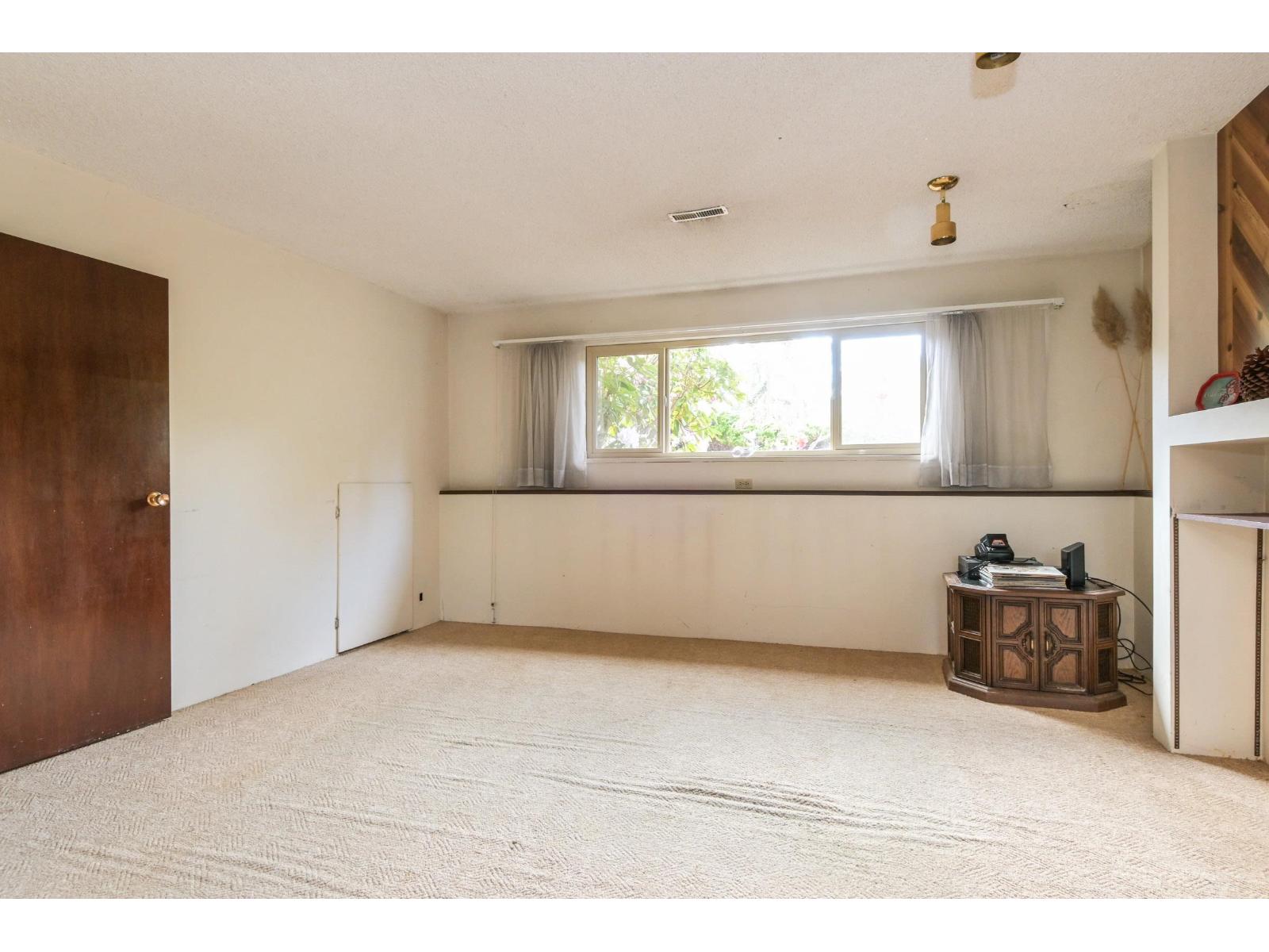 7978 141a Street Property Photo 29