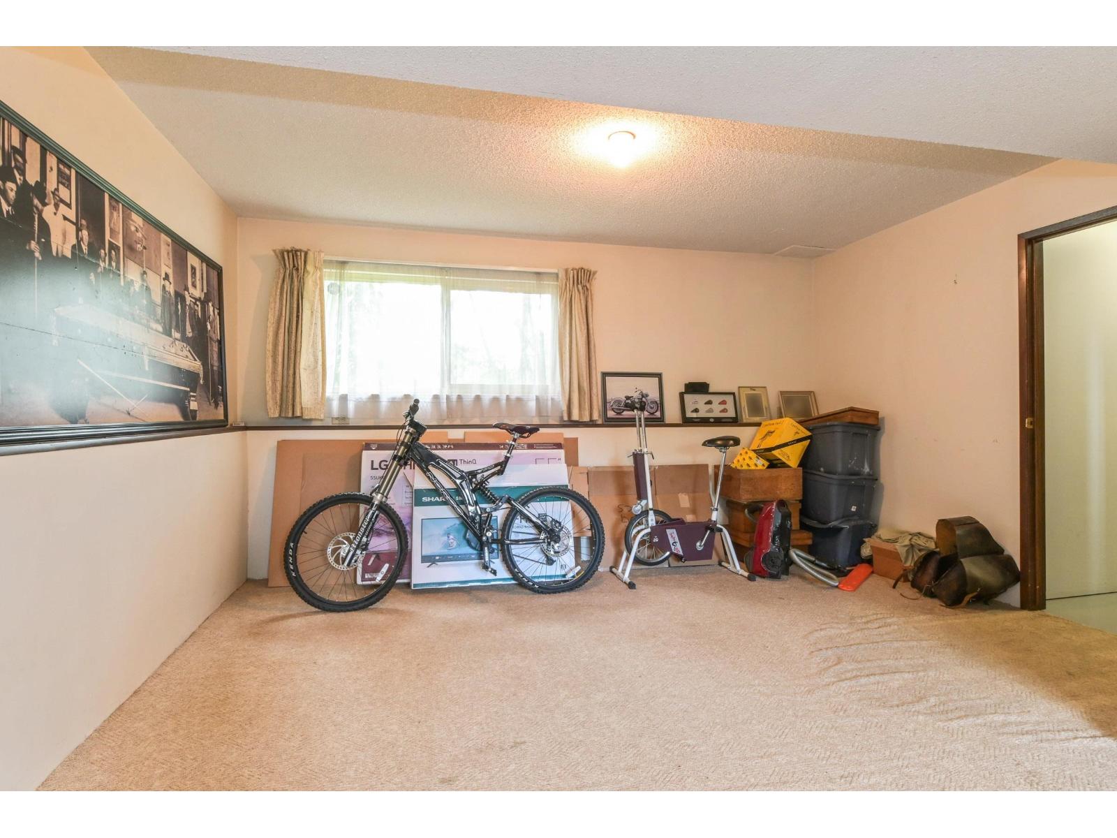 7978 141a Street Property Photo 31
