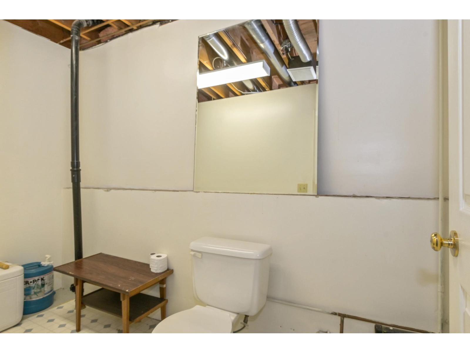 7978 141a Street Property Photo 32