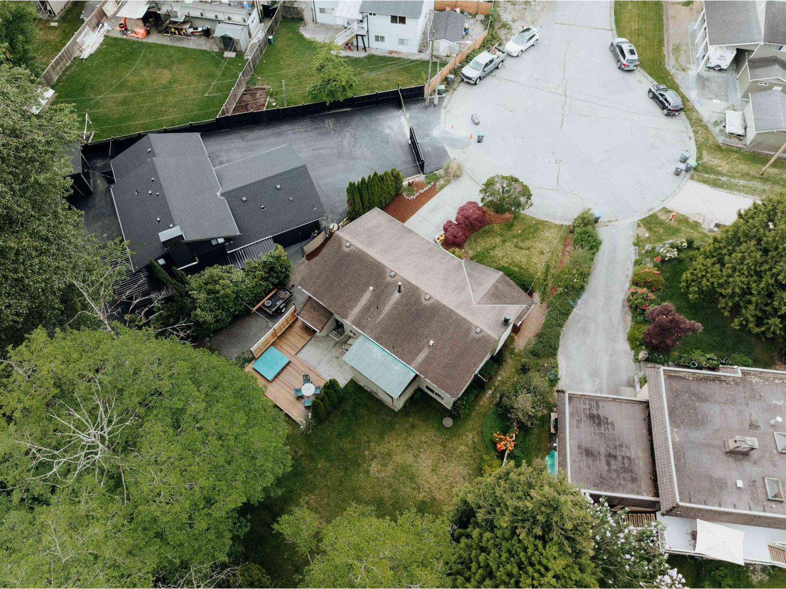 7978 141a Street Property Photo 35