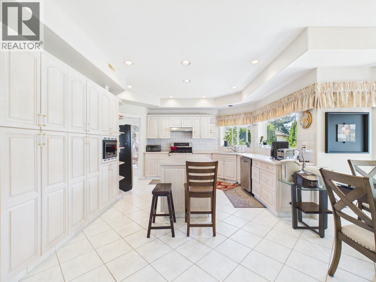 3022 Plateau Boulevard Property Photo 11